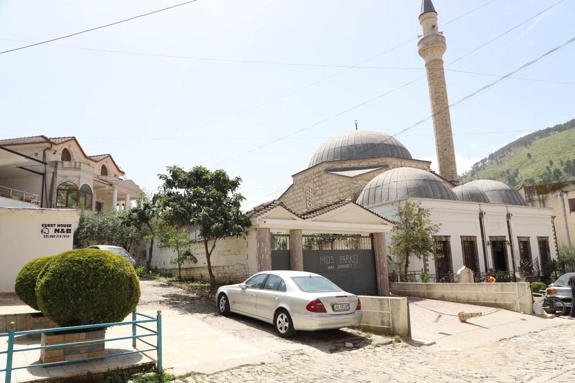 Guesthouse N&B Berat Exterior photo